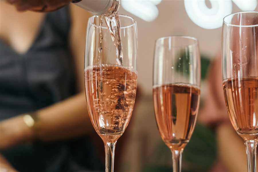 Taças de vinho rosé